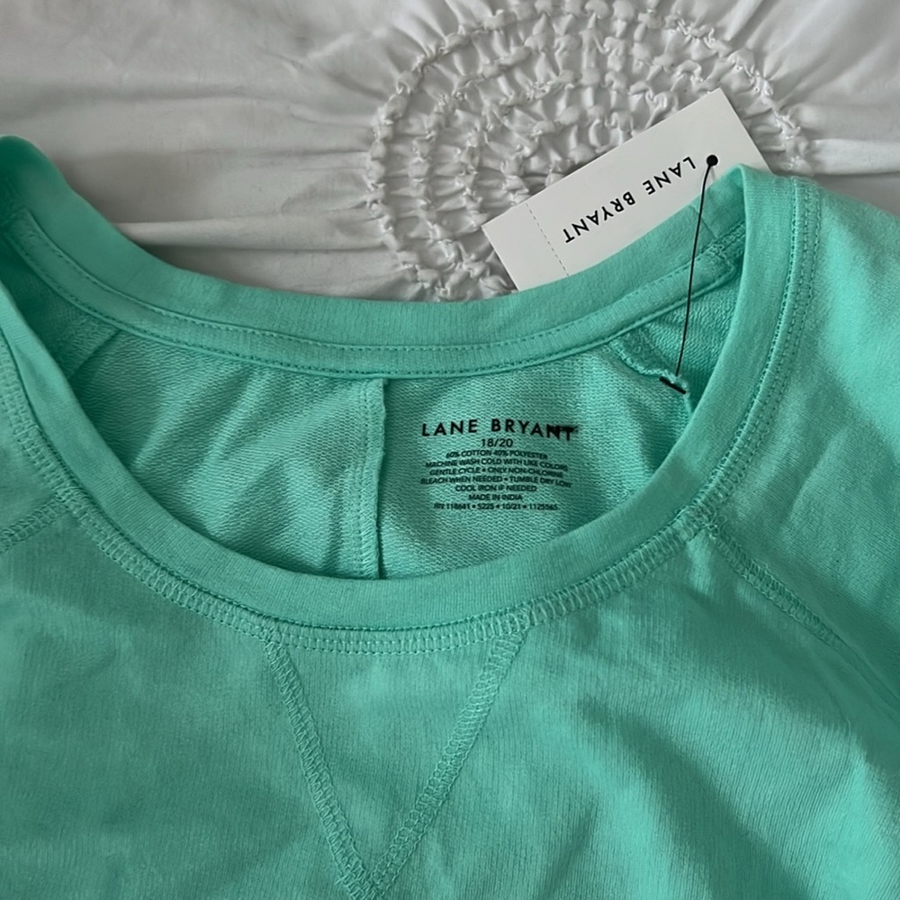 cropped top - Picture 2 of 3